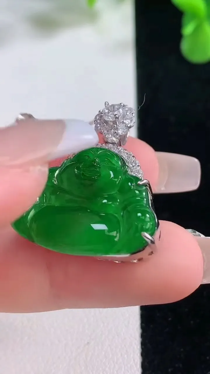 天然A货翡翠佛公吊坠，尺寸27.3-18-26-6.8，重量:6.17g
12月20日