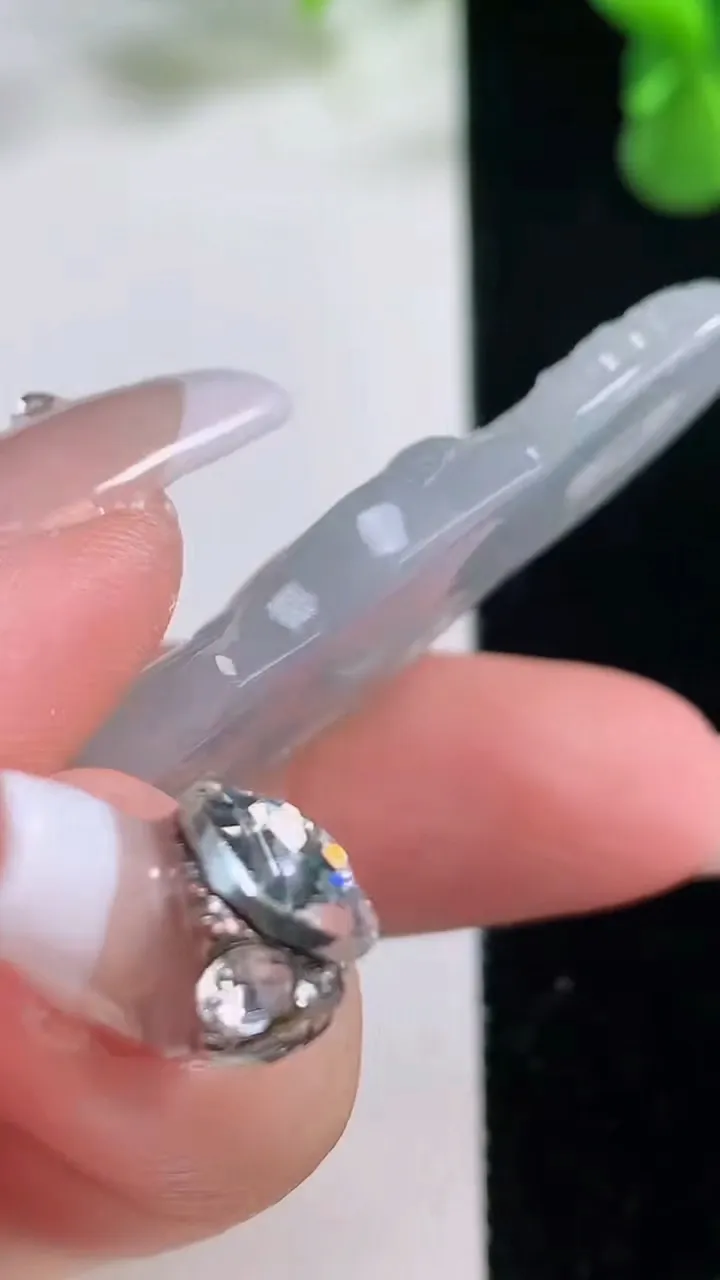 天然A货翡翠关公吊坠，尺寸57-20.3-5，重量:12.75g
12月20日