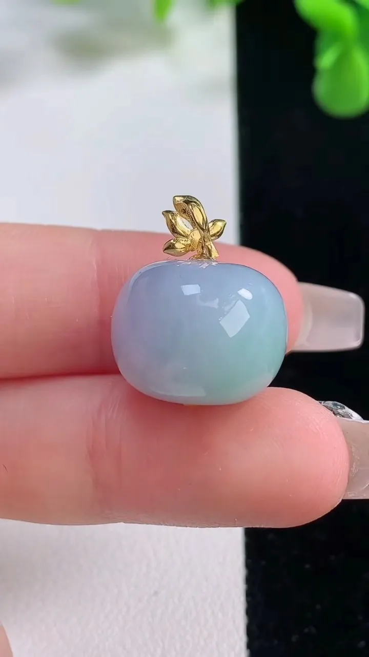 天然A货翡翠18K金春带彩紫罗兰路路通吊坠，尺寸16.6-13，重量:7.43g
12月20日