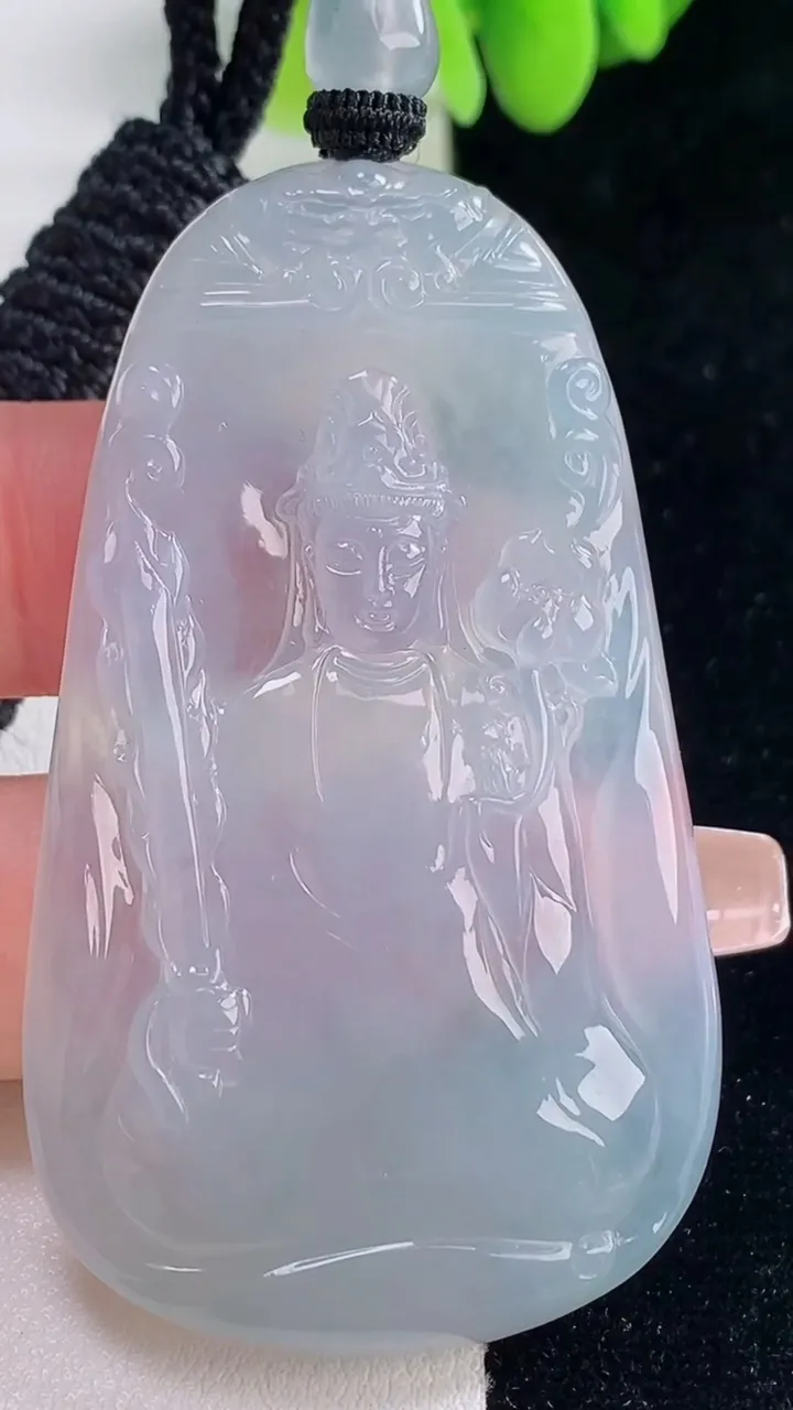 天然A货翡翠种紫罗兰虚空藏菩萨吊坠，尺寸60-35.6-5.3，重量:29.64g
12月20日