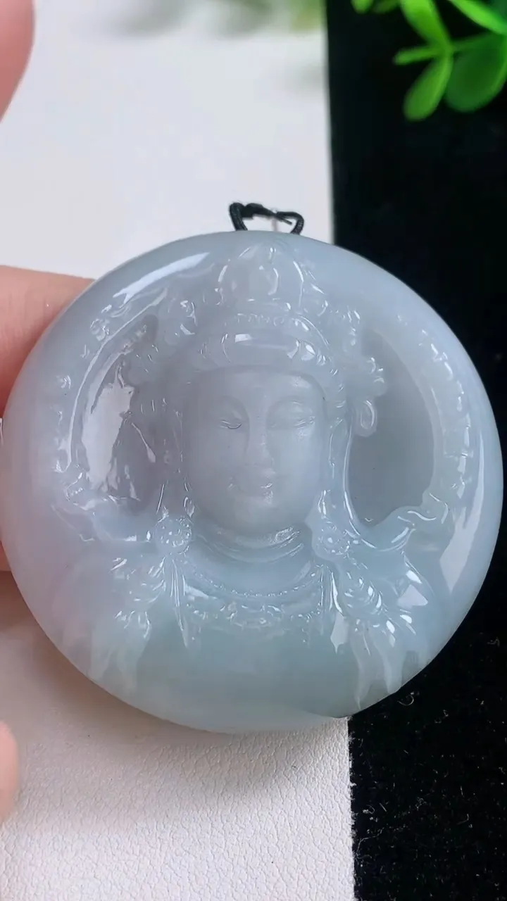 天然A货翡翠紫罗兰观音头吊坠，尺寸53-11，重量:63.75g
12月21日