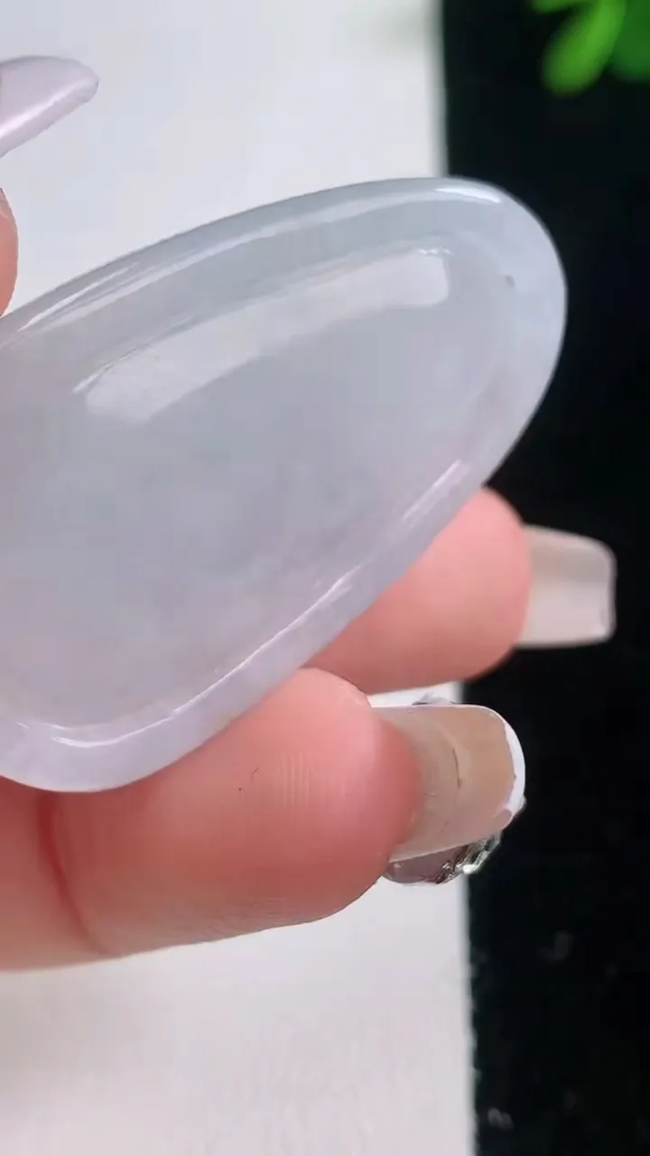 天然A货翡翠阿弥陀佛吊坠，尺寸40.8-24-6，重量:11.20g
12月21日