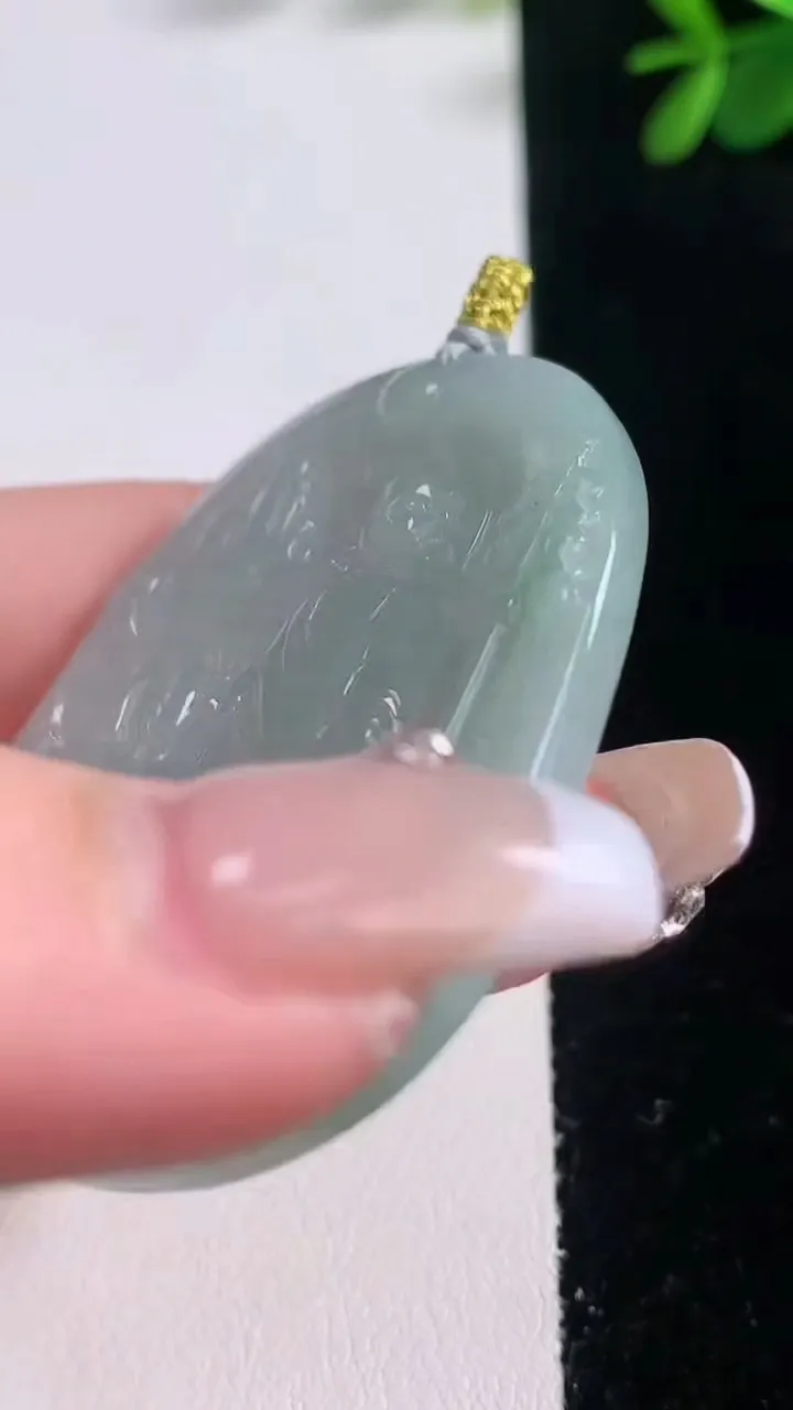 天然A货翡翠山水地藏王菩萨吊坠，尺寸50-41.8-4.5，重量:21.58g
12月21日