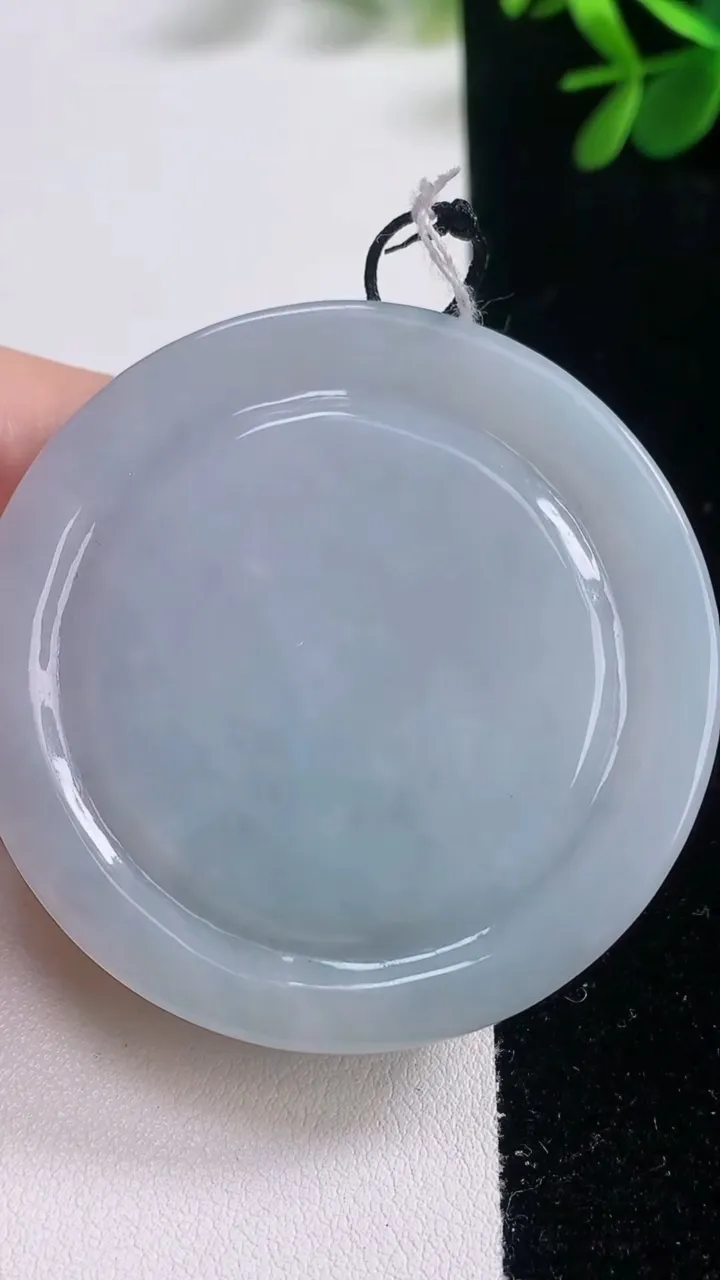 天然A货翡翠紫罗兰观音头吊坠，尺寸53-11，重量:63.75g
12月21日