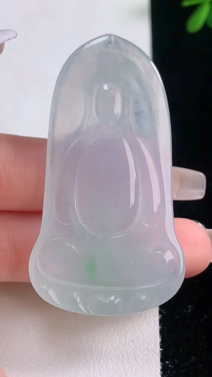 天然A货翡翠观音菩萨吊坠，尺寸57-31.3-5.5，重量:18.68g
12月21日