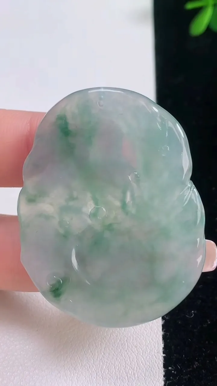 天然A货翡翠冰种飘花文殊菩萨吊坠，尺寸45.6-35.6-5.2，重量:17.72g
12月21日