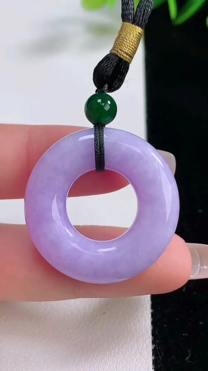 天然A货翡翠紫罗兰平安环吊坠，尺寸30.2-7.3，重:12.65g
12月21日