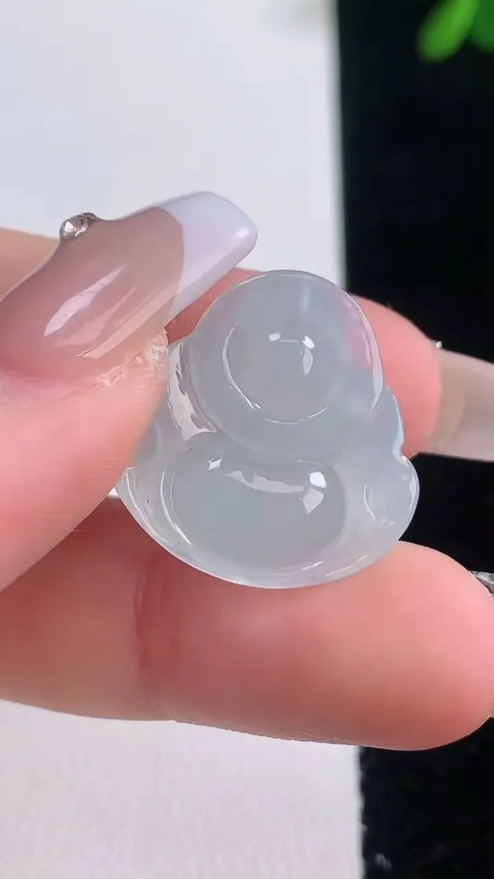 天然A货翡翠佛公吊坠，尺寸20.4-20.8-5.8，重量:3.43g
12月21日