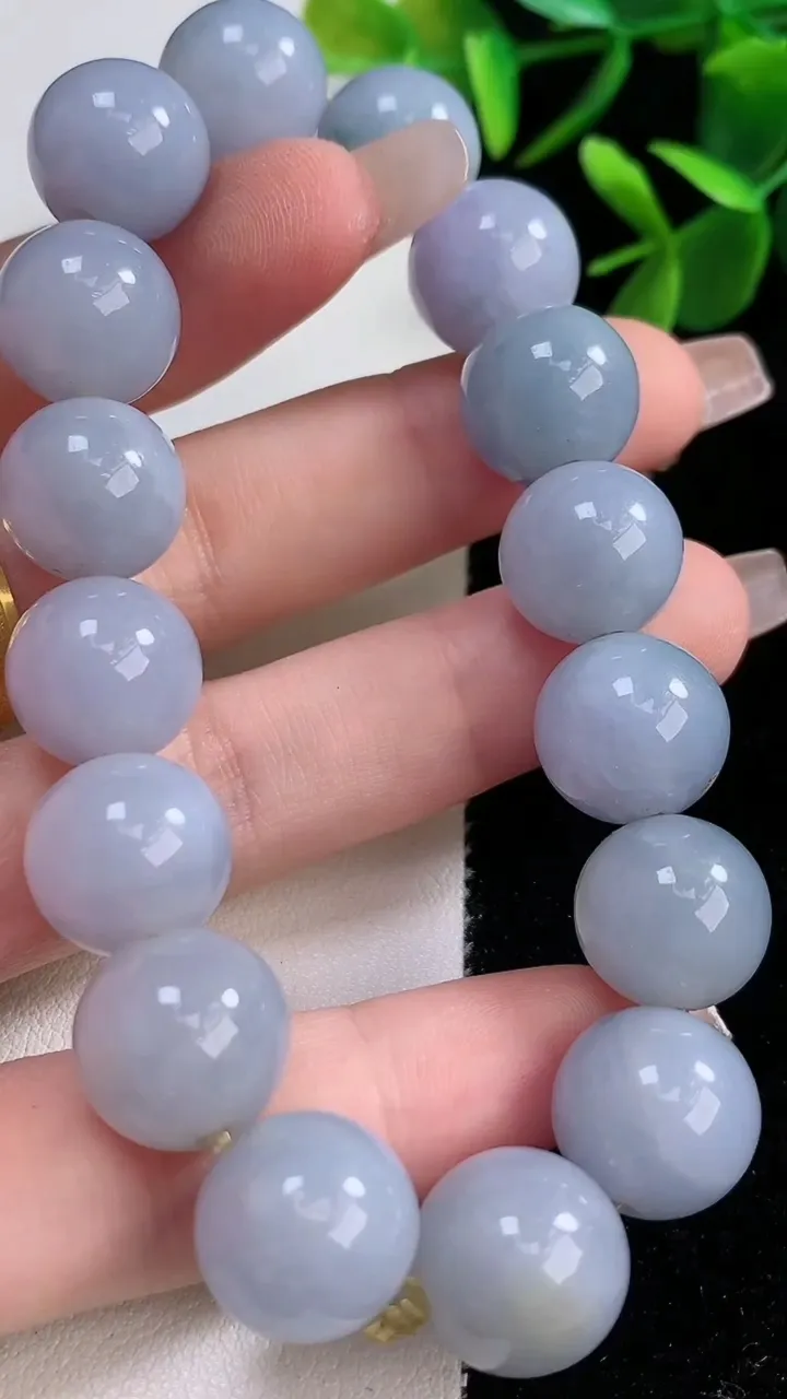 天然A货翡翠紫罗兰圆珠手串，尺寸13-16颗，重:59.46g12月21日
工厂直销收藏佳品,种好水