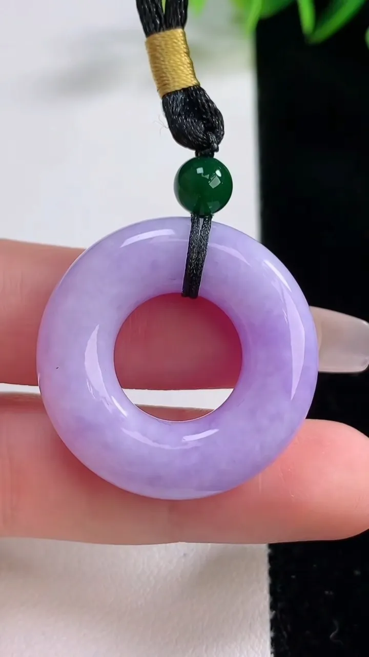 天然A货翡翠紫罗兰平安环吊坠，尺寸30.2-7.3，重:12.65g
12月21日