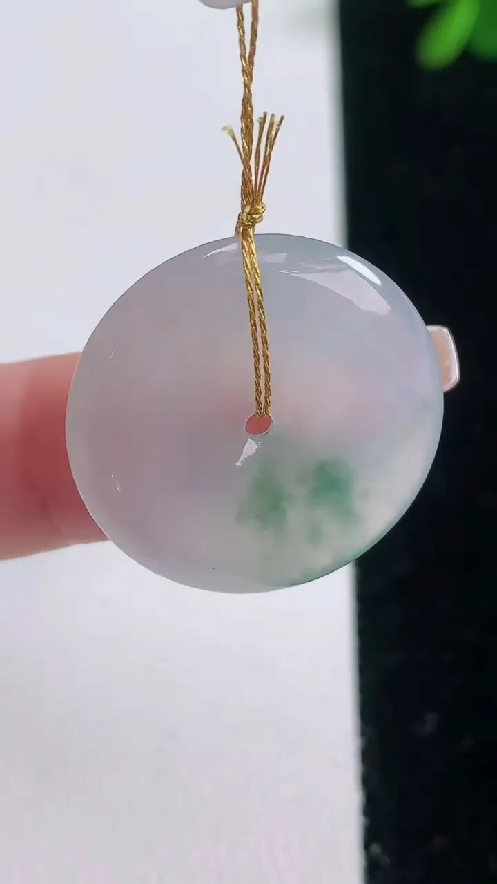 天然A货翡翠冰种飘花平安扣吊坠，尺寸23-6.4，重量:5.02g
12月21日