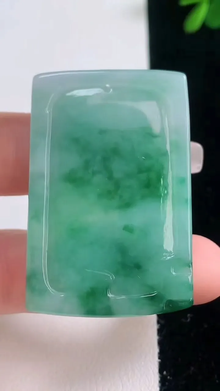 天然A货翡翠文殊菩萨吊坠，尺寸45-29.7-5.8，重量:19.39g
12月21日