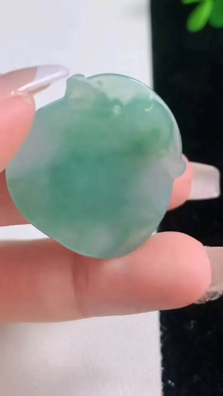 天然A货翡翠财神爷吊坠，尺寸30.2-29.8-4.9，重量:9.38g
12月21日