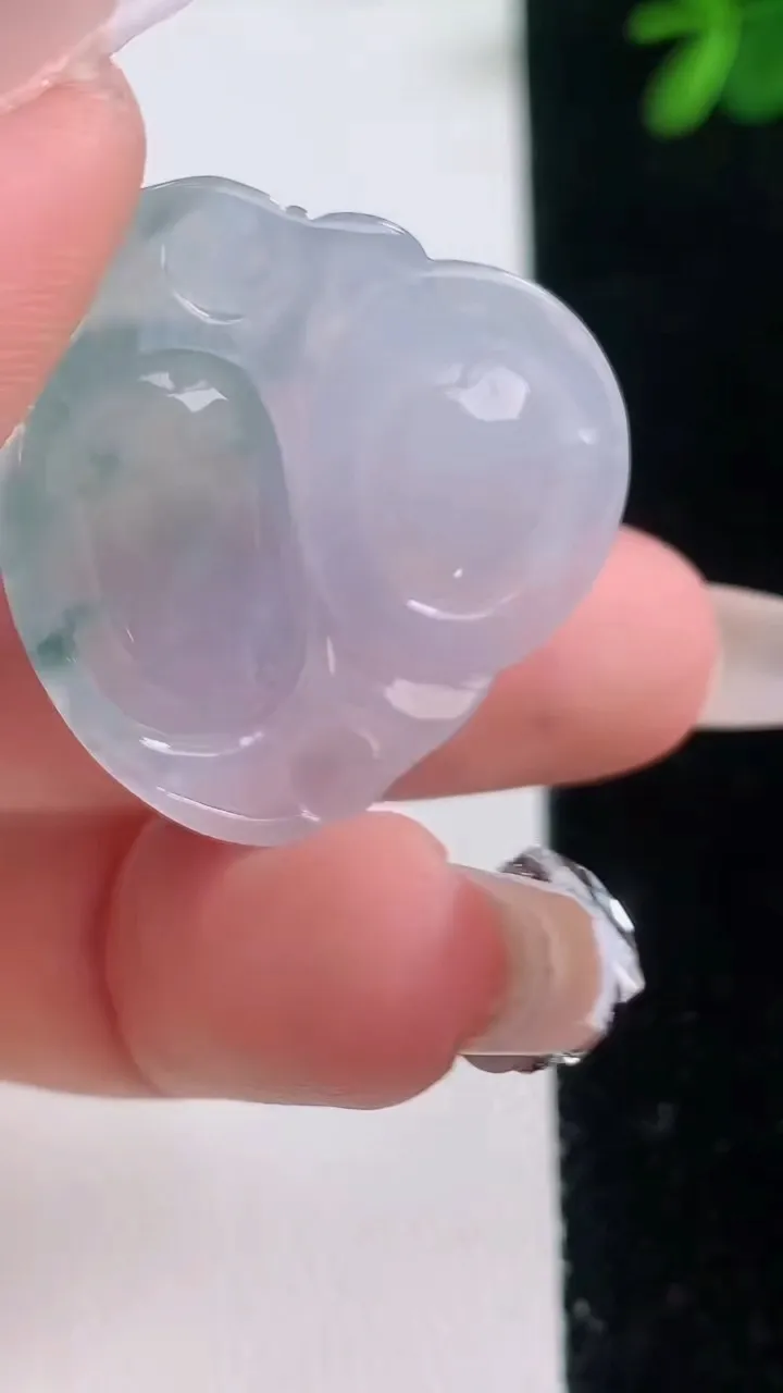 天然A货翡翠冰种飘花佛公吊坠，尺寸28-30-6，重量:7.41g
12月21日