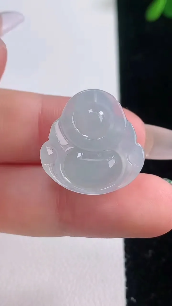 天然A货翡翠佛公吊坠，尺寸20.4-20.8-5.8，重量:3.43g
12月21日