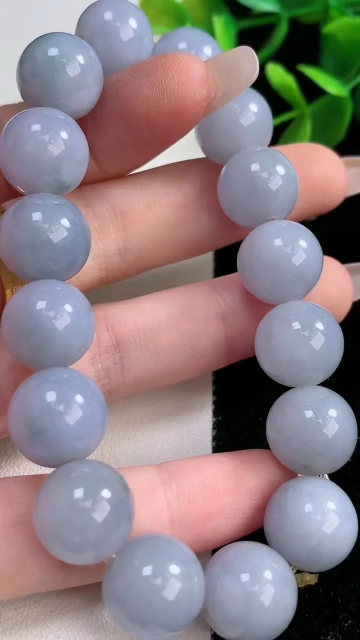 天然A货翡翠紫罗兰圆珠手串，尺寸13-16颗，重:59.46g12月21日
工厂直销收藏佳品,种好水足，色泽均匀，有种有色，上手高大气！