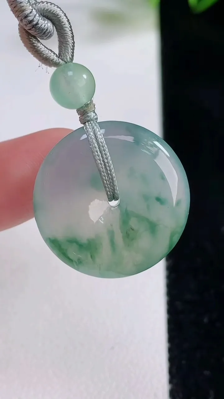 天然A货翡翠冰种飘花平安扣吊坠，尺寸22.3-4.8，重:4.94g
12月21日