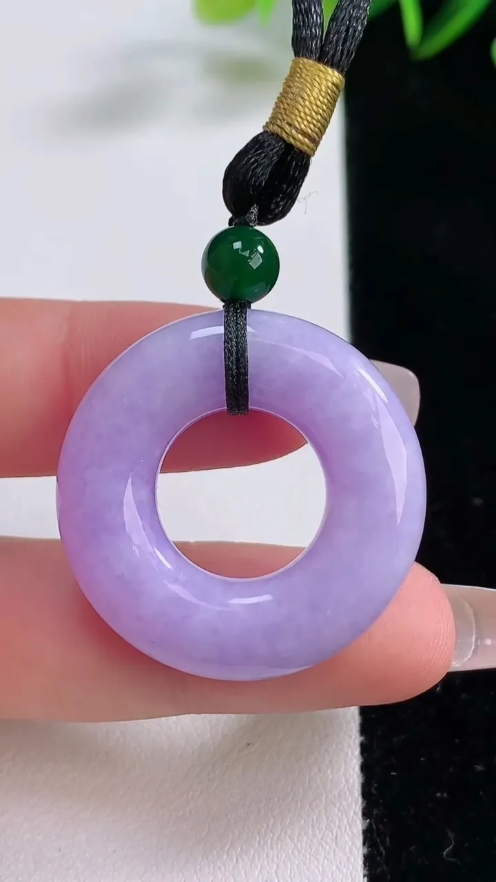 天然A货翡翠紫罗兰平安环吊坠，尺寸30.2-7.3，重:12.65g
12月21日