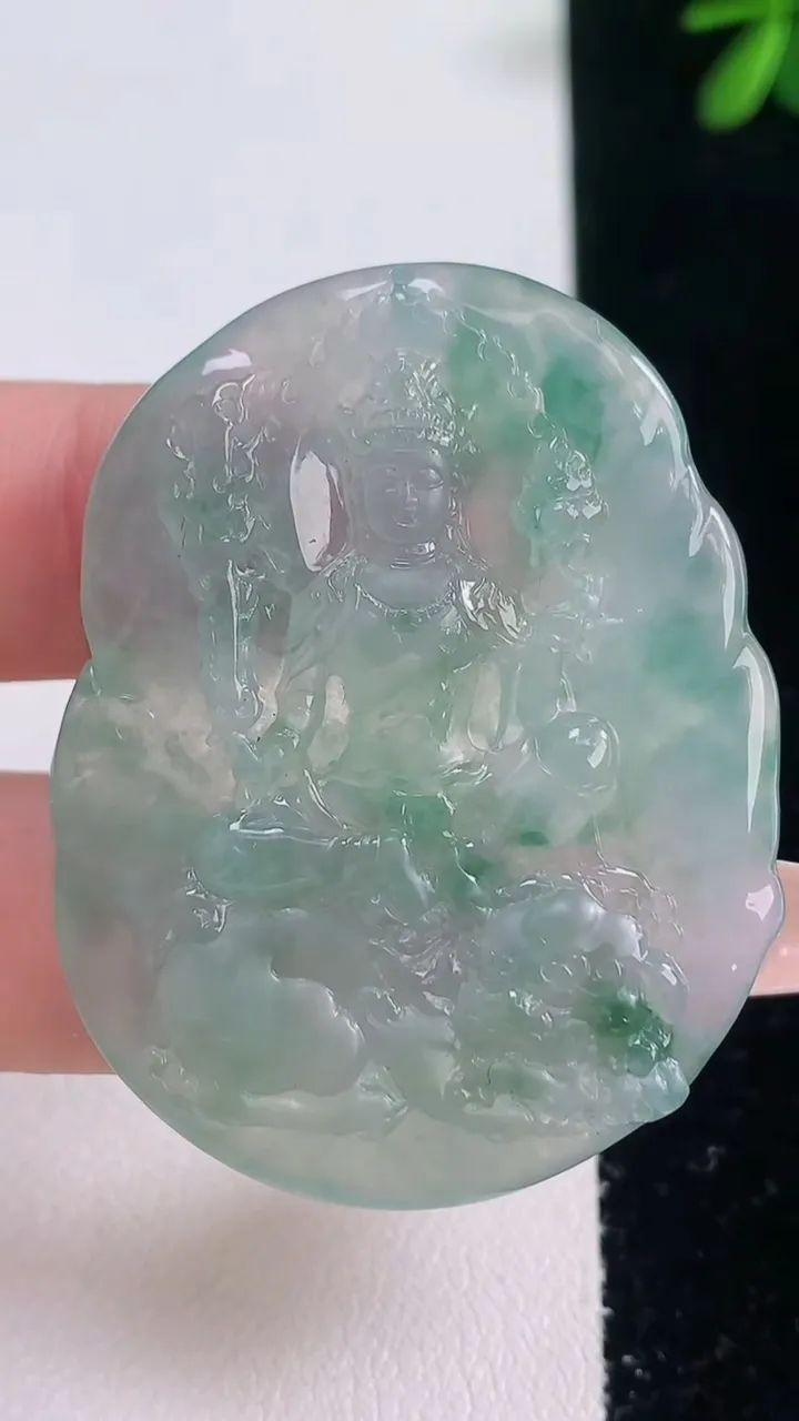 天然A货翡翠冰种飘花文殊菩萨吊坠，尺寸45.6-35.6-5.2，重量:17.72g
12月21日