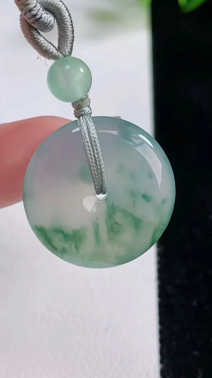 天然A货翡翠冰种飘花平安扣吊坠，尺寸22.3-4.8，重:4.94g
12月21日