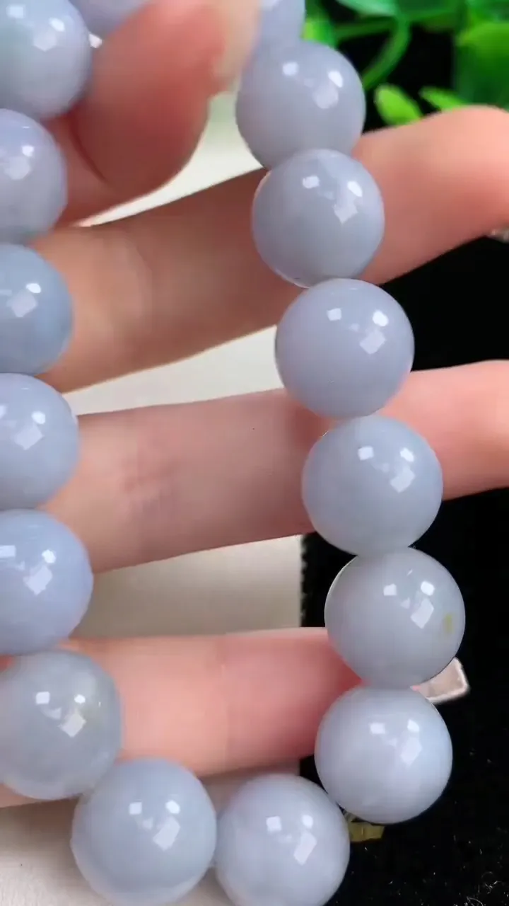 天然A货翡翠紫罗兰圆珠手串，尺寸13-16颗，重:59.46g12月21日
工厂直销收藏佳品,种好水足，色泽均匀，有种有色，上手高大气！