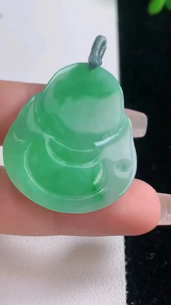 天然A货翡翠佛公吊坠，尺寸34.6-30.5-4，重量:8.16g
12月21日