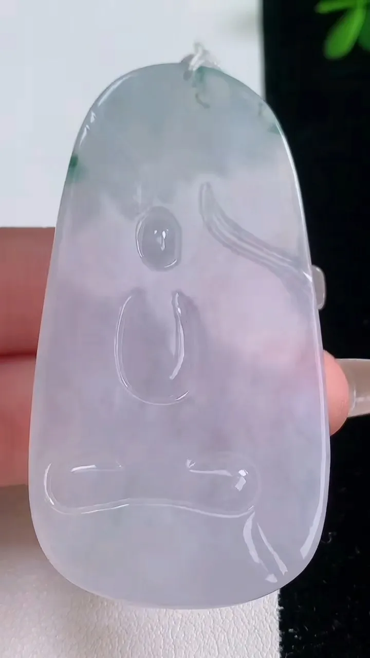 天然A货翡翠冰种飘花大日如来吊坠，尺寸64.2-34-7.3，重量:31.75g
12月21日