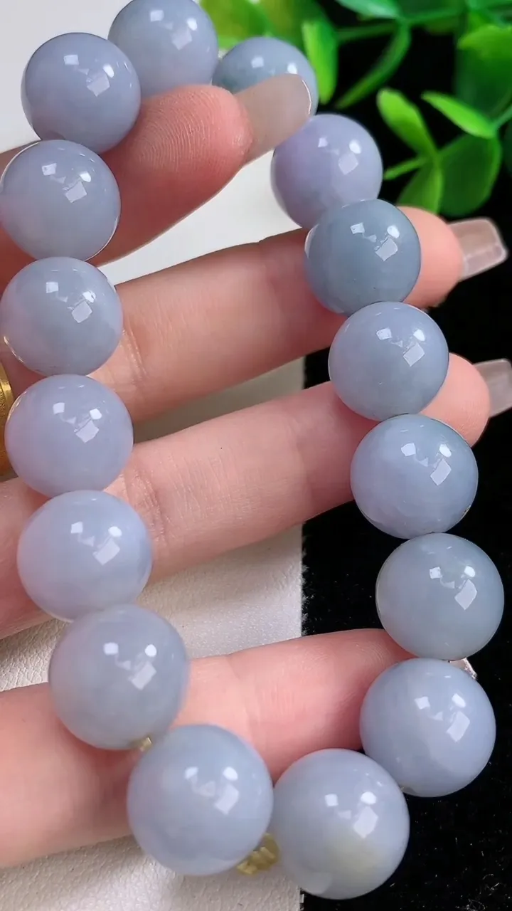 天然A货翡翠紫罗兰圆珠手串，尺寸13-16颗，重:59.46g12月21日
工厂直销收藏佳品,种好水足，色泽均匀，有种有色，上手高大气！