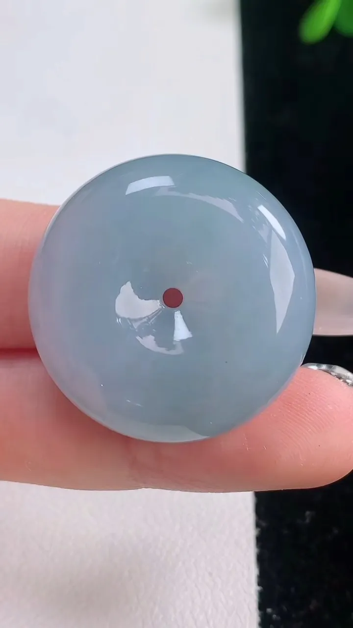 天然A货翡翠紫罗兰平安扣吊坠，尺寸28.6-10.2，重量:17.61g
12月21日