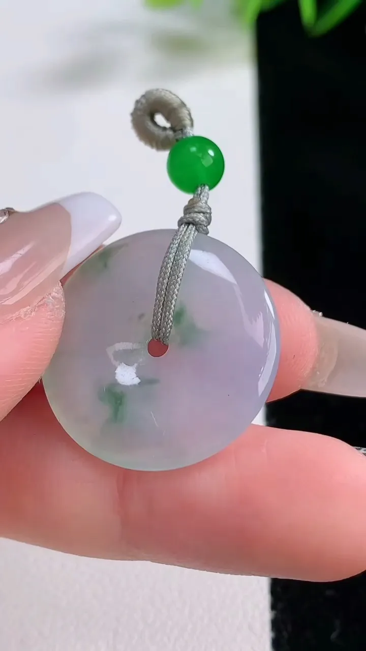 天然A货翡翠冰种飘花平安扣吊坠，尺寸23.8-4.2，重:4.71g
12月21日