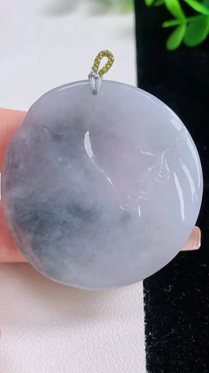 天然A货翡翠馗吊坠，尺寸50.2-48.4-7.2，重量:36.92g
12月21日