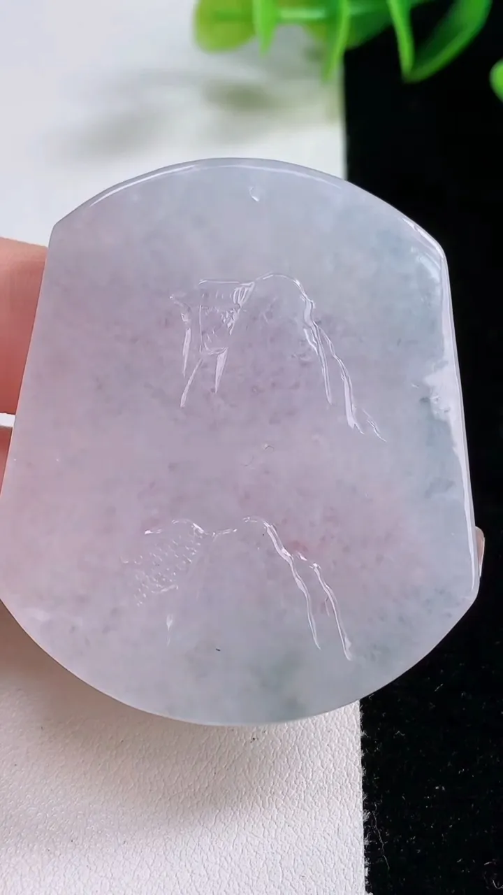 天然A货翡翠山水牌吊坠，尺寸52-44.6-4.9，重量:28.74g
12月22日