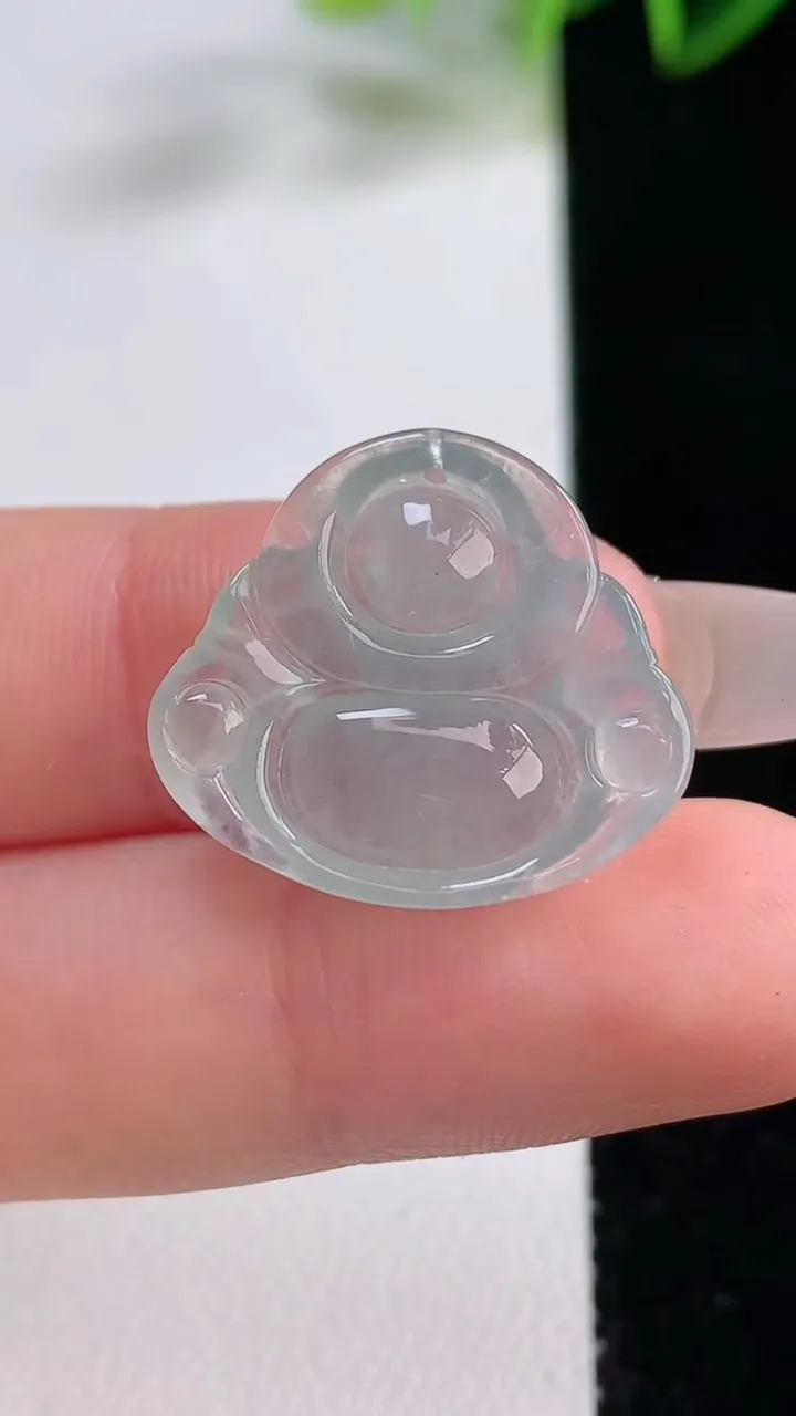 天然A货翡翠佛公吊坠，尺寸19.5-22-4.5，重量:2.84g
12月22日