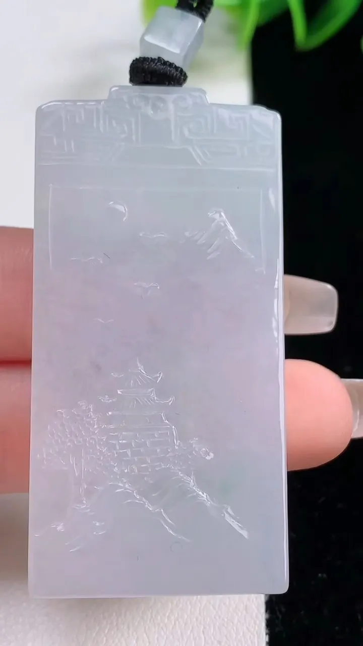 天然A货翡翠山水牌吊坠，尺寸57.3-28.3-5.2，重量:26.48g
12月22日