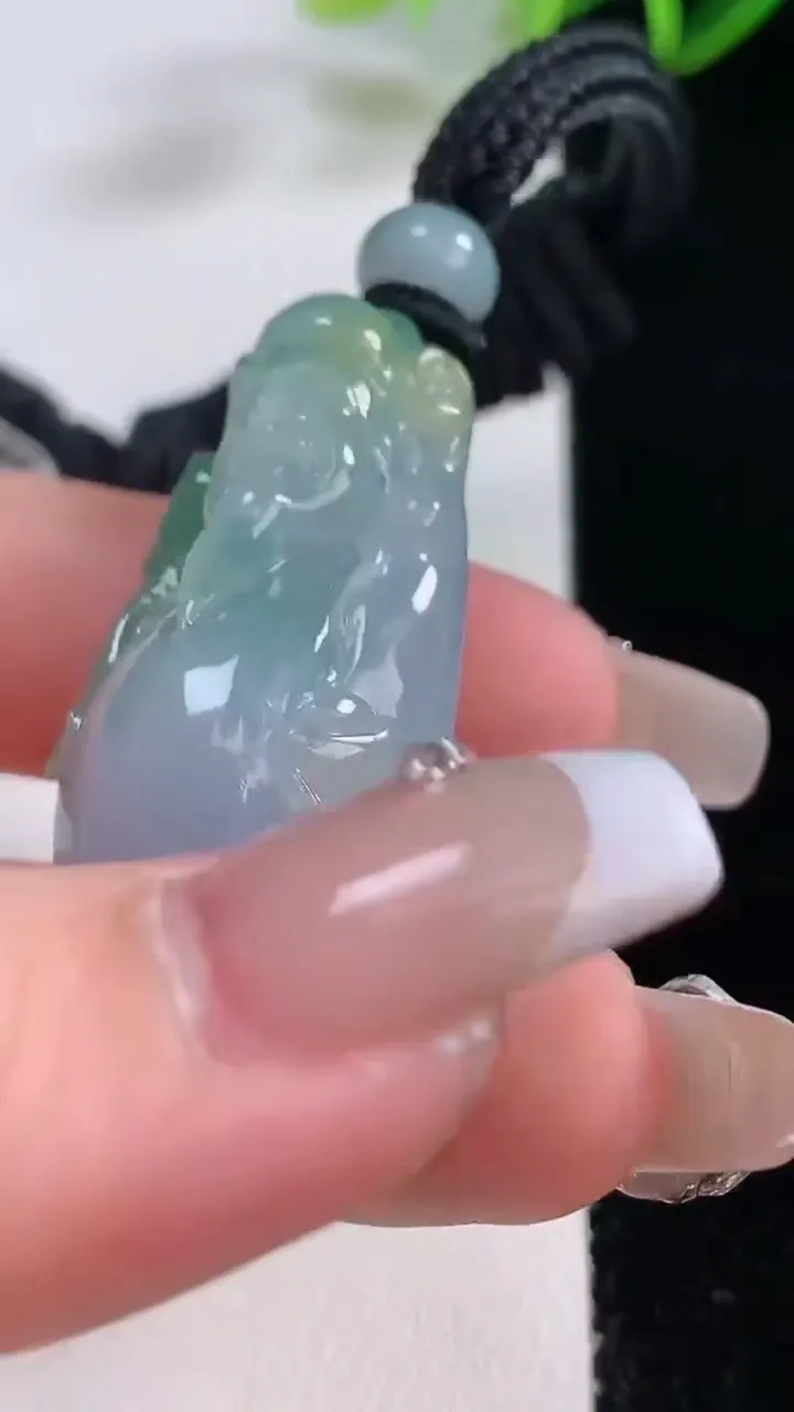 天然A货翡翠紫罗兰财神爷吊坠，尺寸48.2-22-15.2，重量:30.66g
12月22日