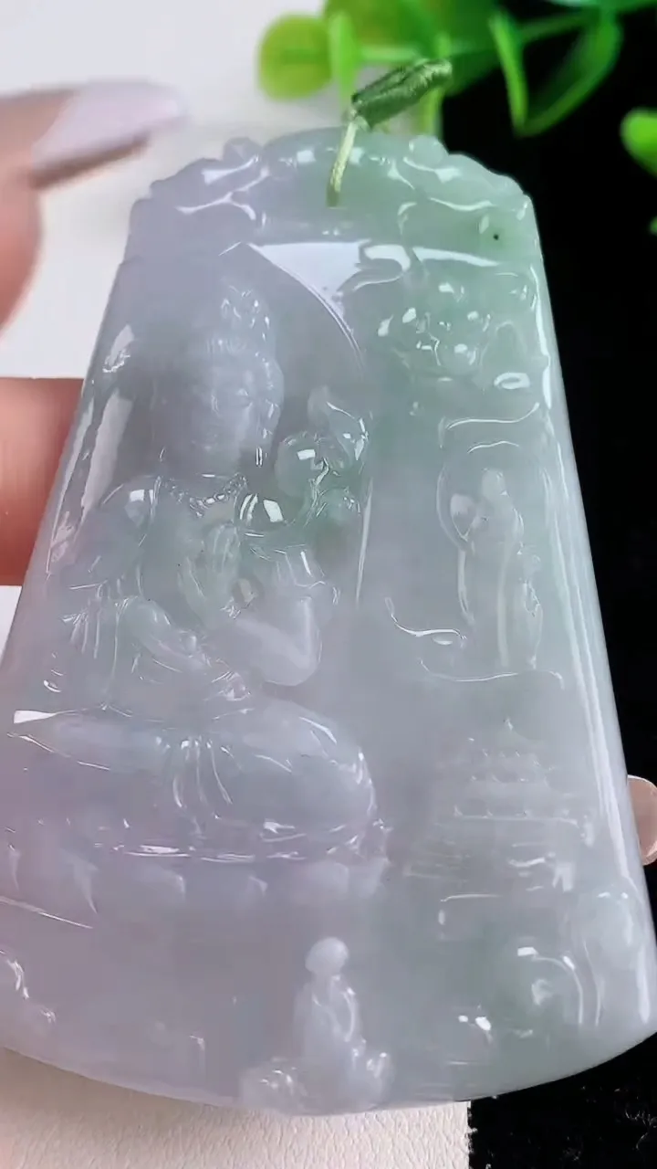 天然A货翡翠大势至菩萨吊坠，尺寸73-51.6-4.4，重量:40.91g
12月22日
