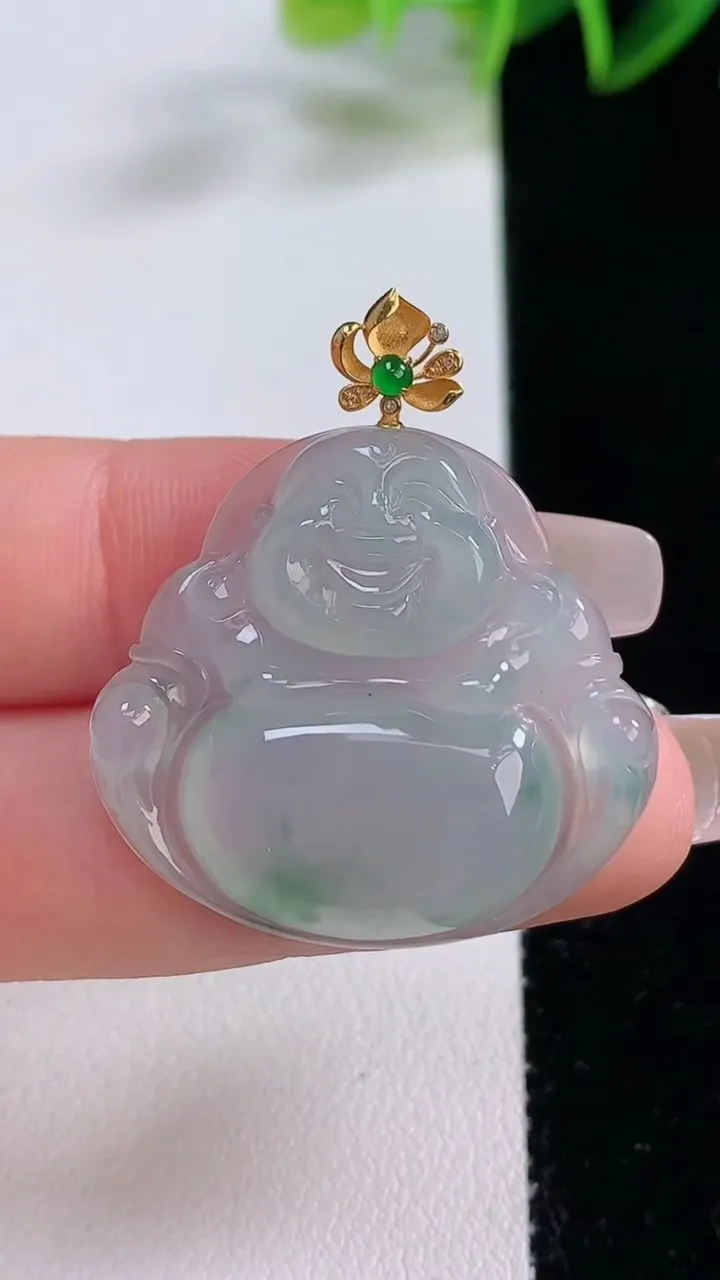 天然A货翡翠种飘花佛公吊坠，尺寸28-30.3-5.4，重量:7.37g
12月22日