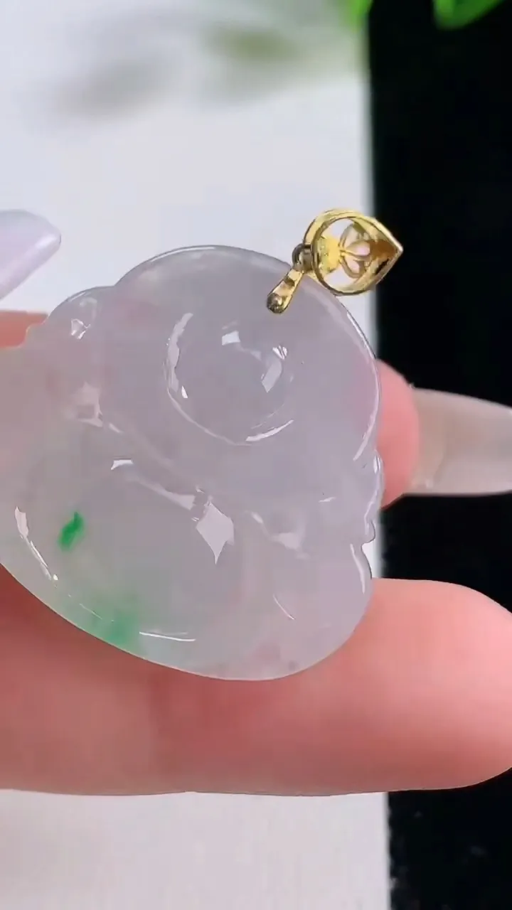 天然A货翡翠佛公吊坠，尺寸27-29.7-6.9，重量:9.00g
12月22日