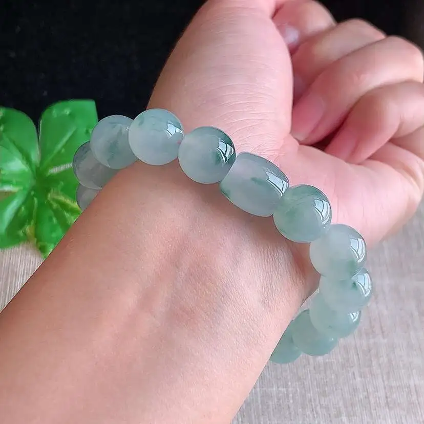 a货翡翠冰种飘花圆珠佛珠手串17颗  尺寸11.8mm 重量47.80g 1221