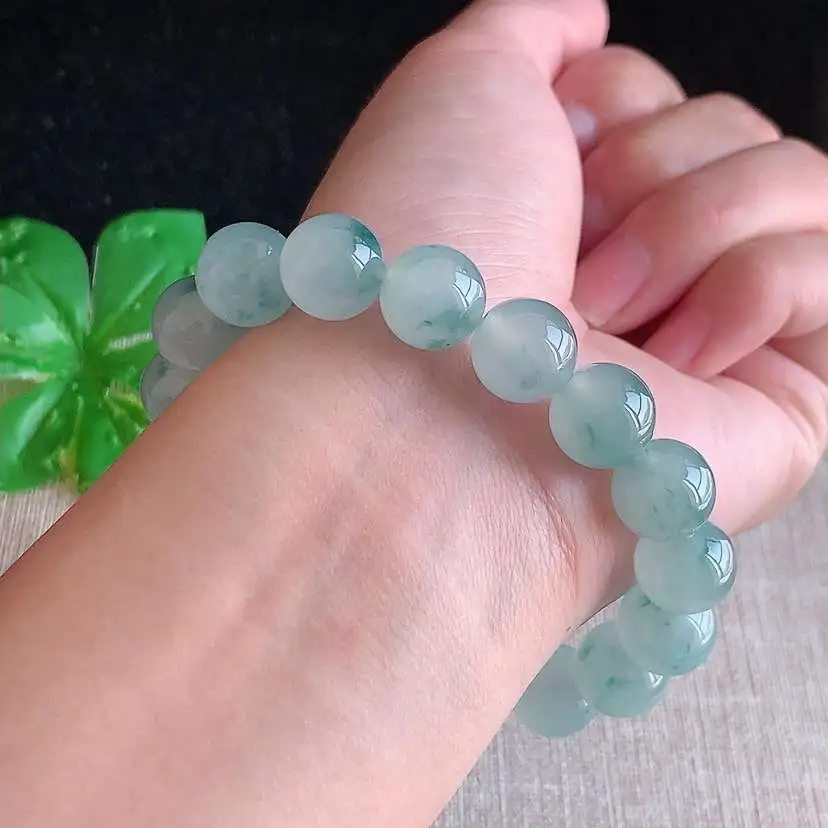 a货翡翠冰种飘花圆珠佛珠手串17颗  尺寸11.8mm 重量47.80g 1221