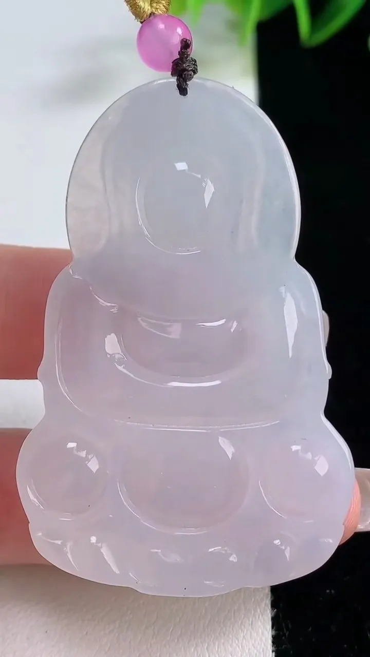 天然A货翡翠观音菩萨吊坠，尺寸57-37-5.7，重量:21.26g
12月22日