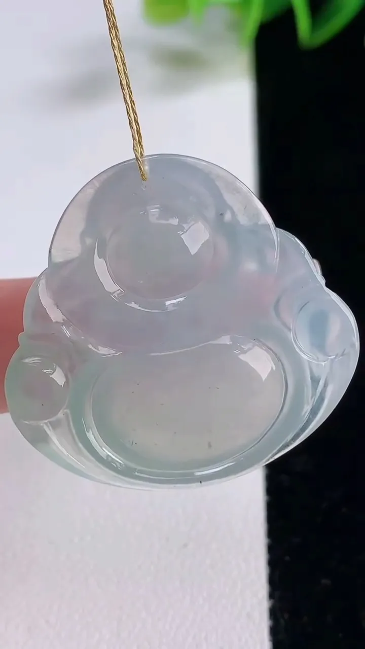 天然A货翡翠佛公吊坠，尺寸32.5-34.7-5.6，重量:10.00g
12月22日