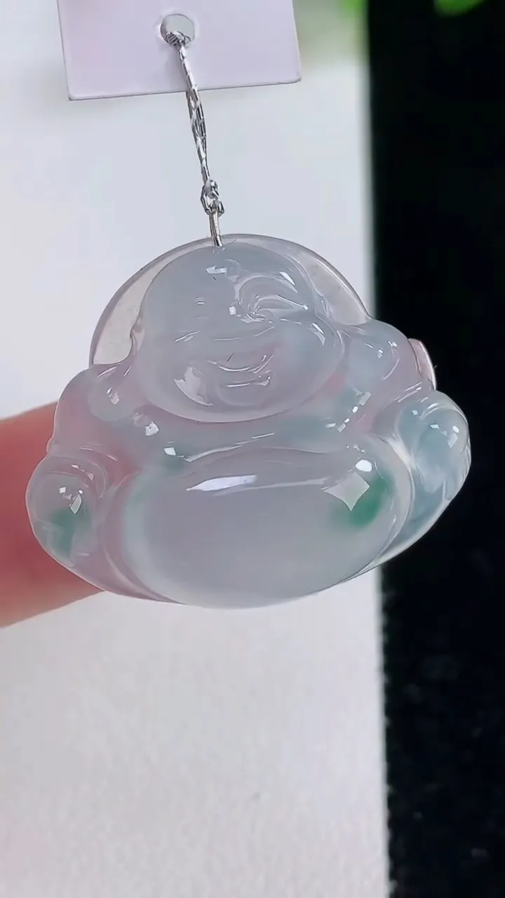 天然A货翡翠冰种飘花佛公吊坠，尺寸23.4-28-5.9，重量:5.68g
12月22日