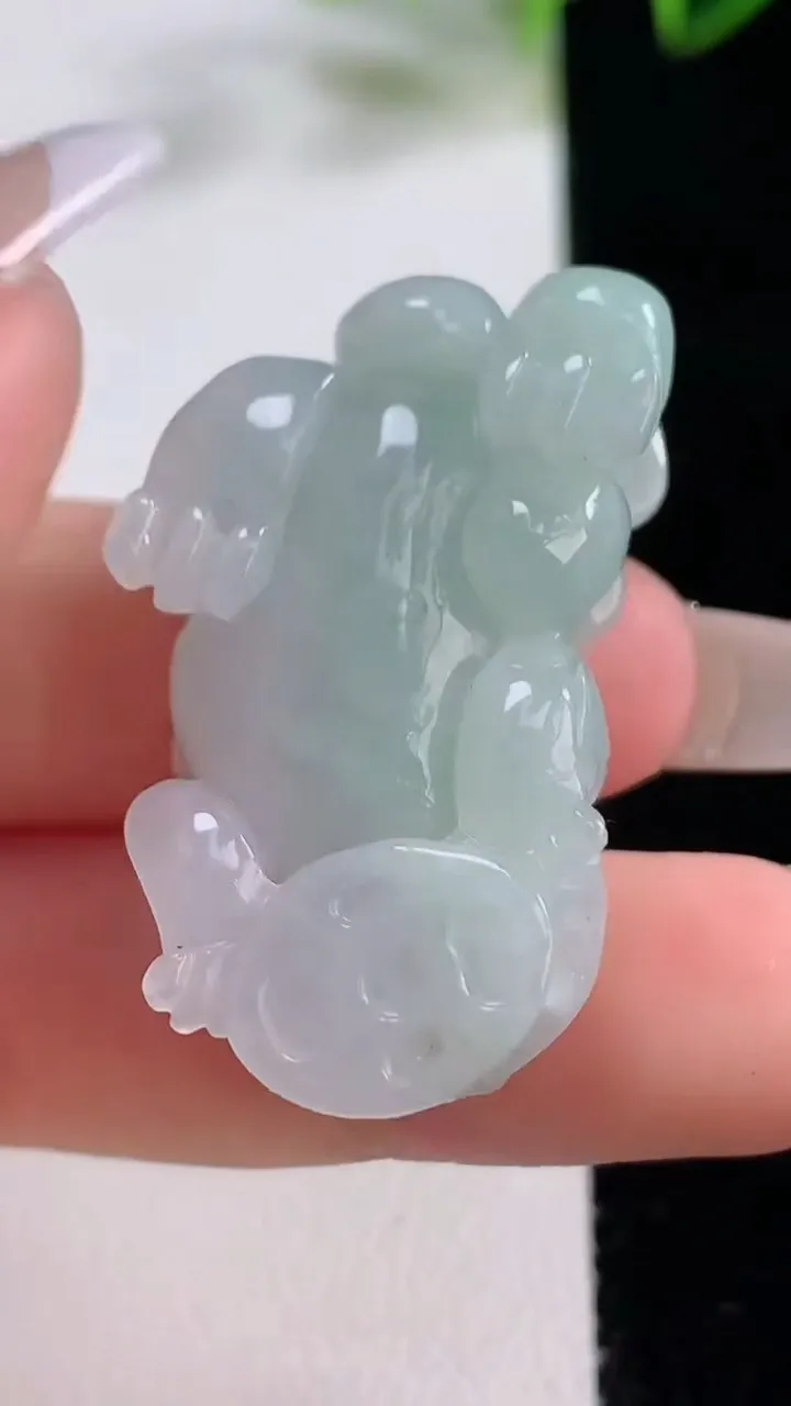 天然A货翡翠貔貅吊坠，尺寸36-20.4-12，重量:16.87g
12月22日