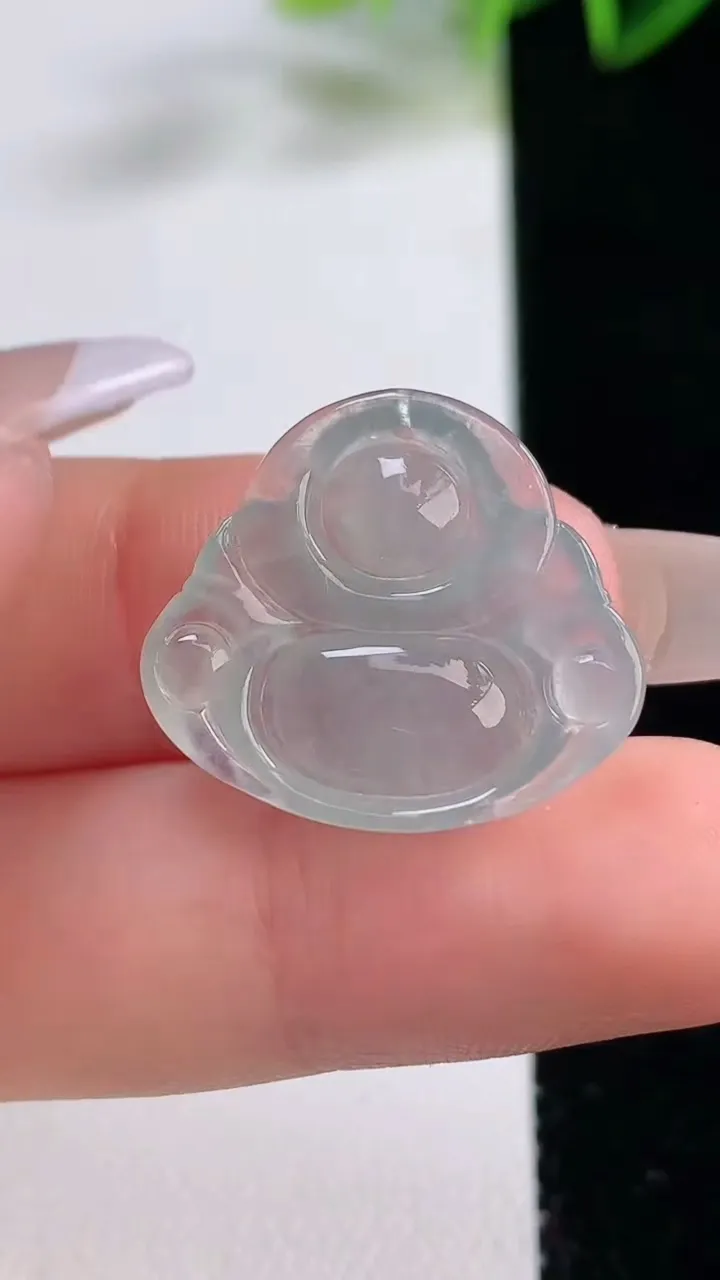 天然A货翡翠佛公吊坠，尺寸19.5-22-4.5，重量:2.84g
12月22日