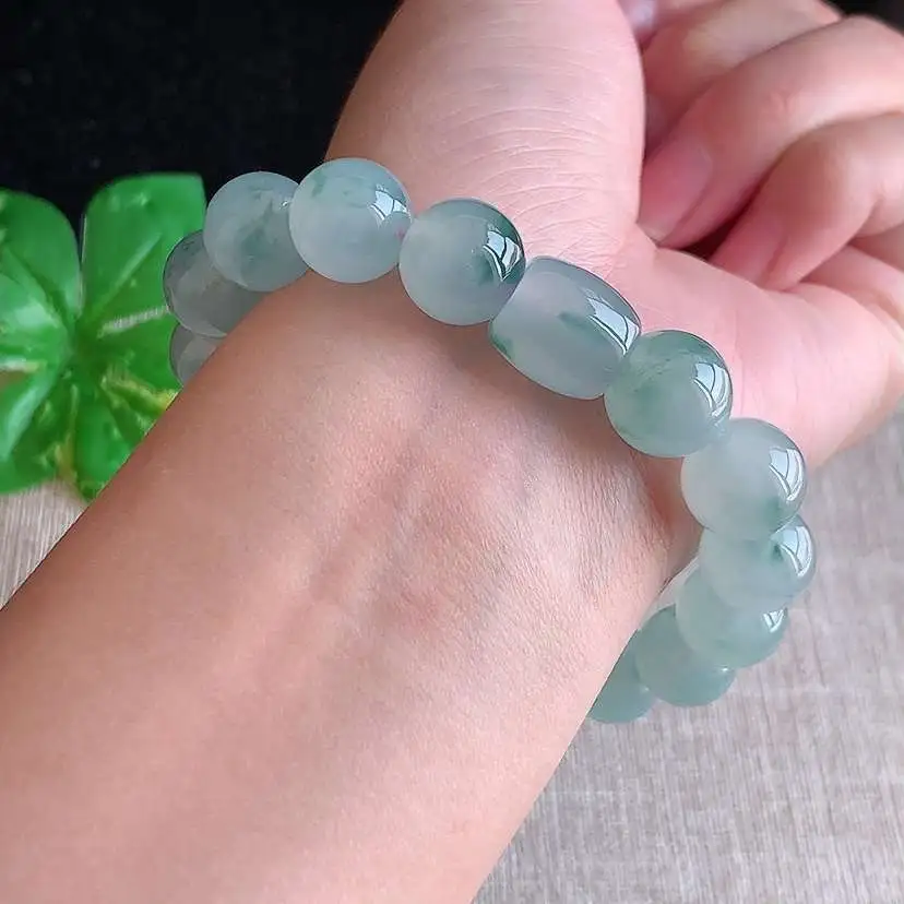 a货翡翠冰种飘花圆珠佛珠手串17颗  尺寸11.8mm 重量47.80g 1221