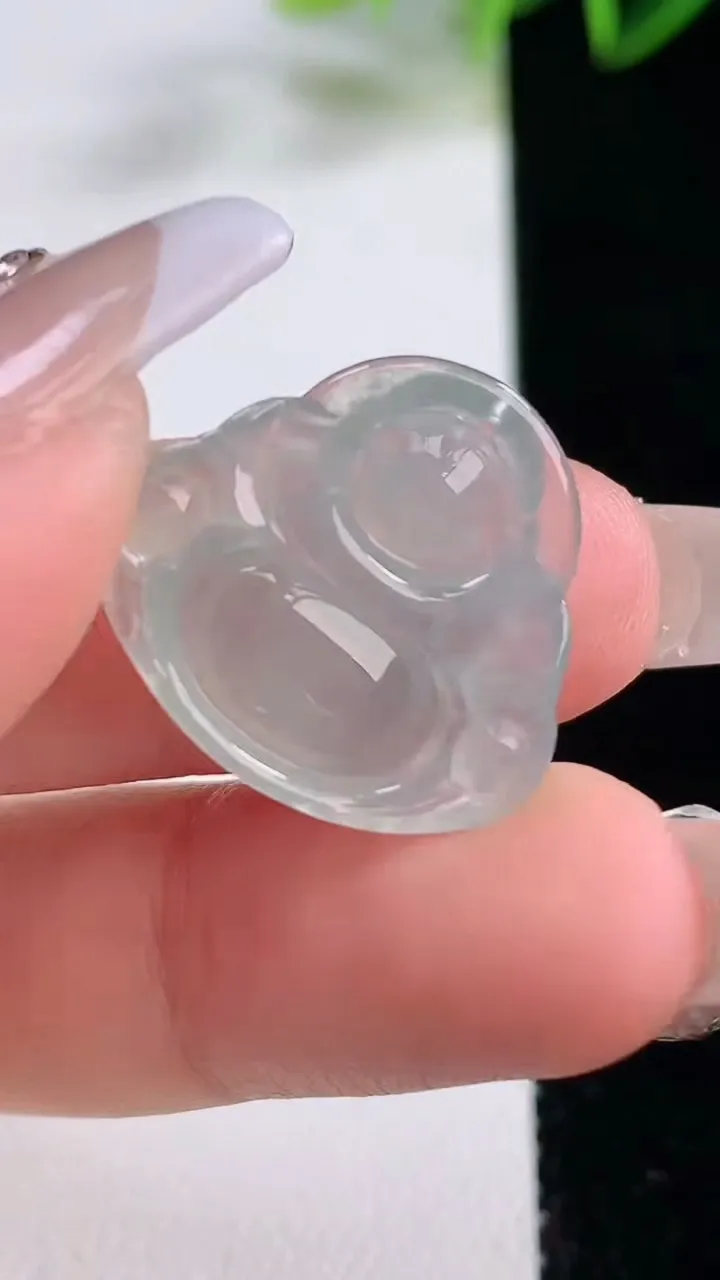 天然A货翡翠佛公吊坠，尺寸19.5-22-4.5，重量:2.84g
12月22日