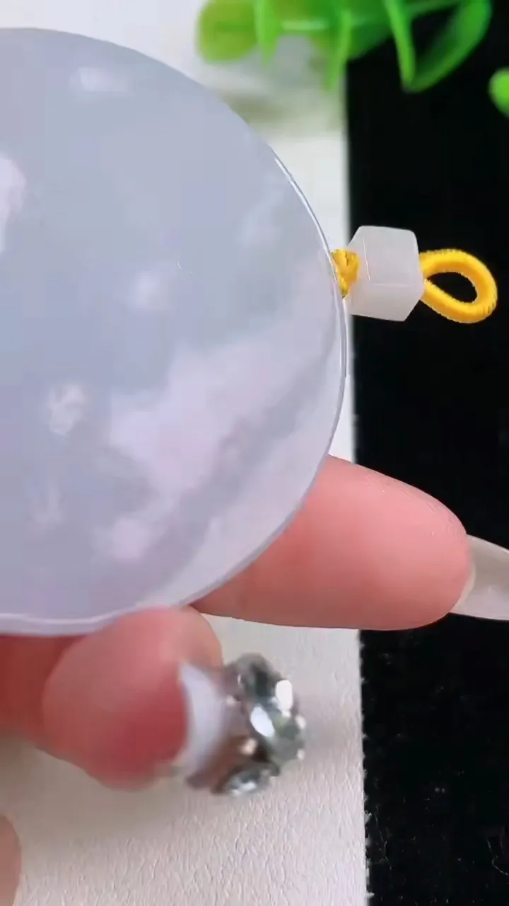 天然A货翡翠紫罗兰大势至菩萨吊坠，尺寸49.5-9.1，重量:46.90g
12月22日