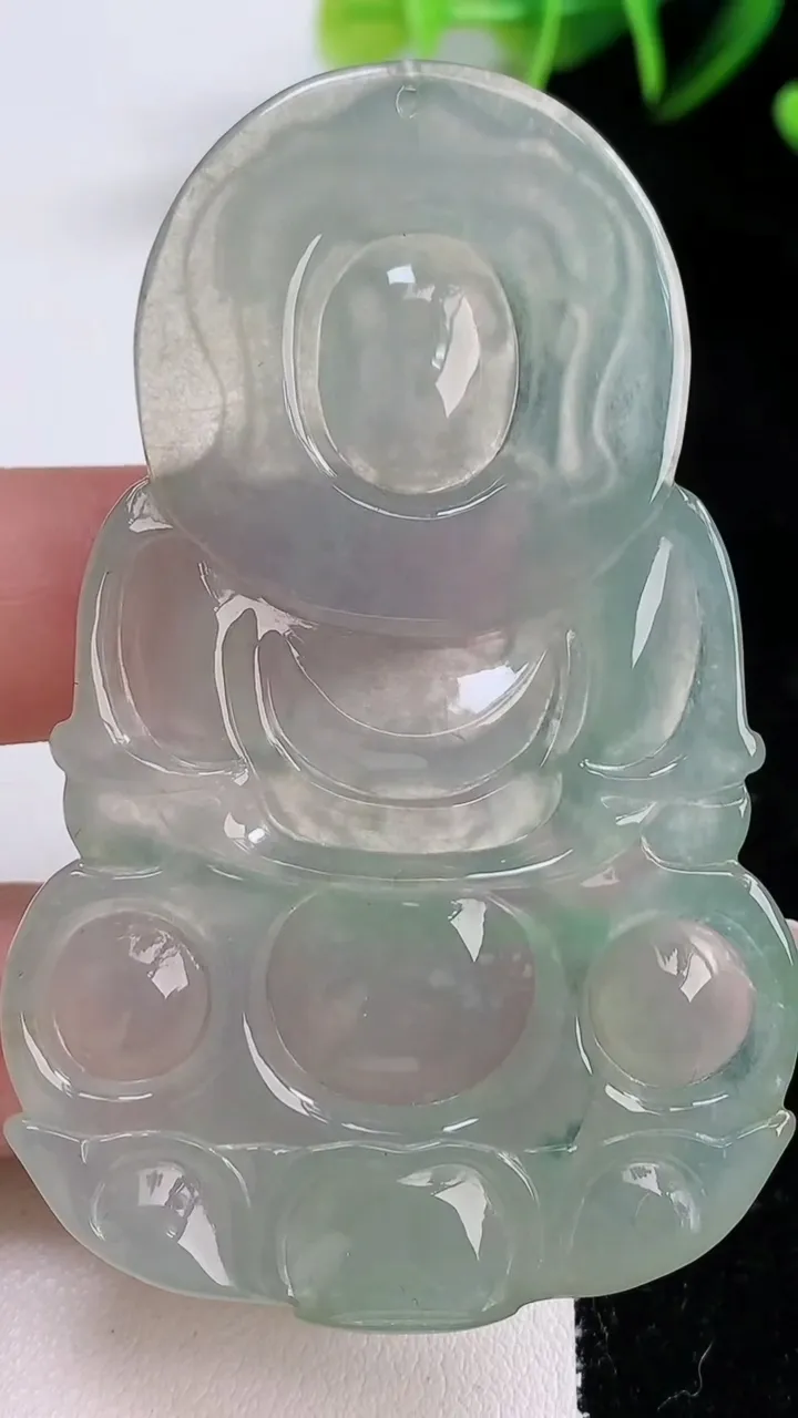 天然A货翡翠种飘花观音菩萨吊坠，尺寸68-43-7，重:34.39g
12月22日