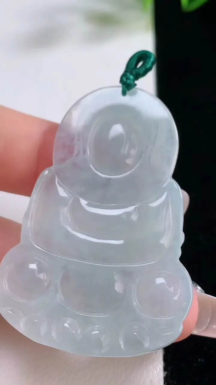 天然A货翡翠观音菩萨吊坠，尺寸49.7-34.2-4.7，重量:13.94g
12月22日